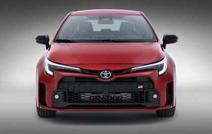 Siêu Phẩm Toyota GR Corolla 2023 Đốt Cháy Đường Phố